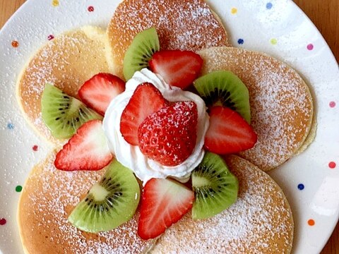 子供が喜ぶ♪お花咲く♡フルーツパンケーキ